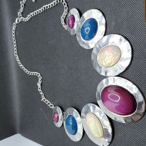 SILVERTONE AND FAUX GEM STATEMENT NECKLACE